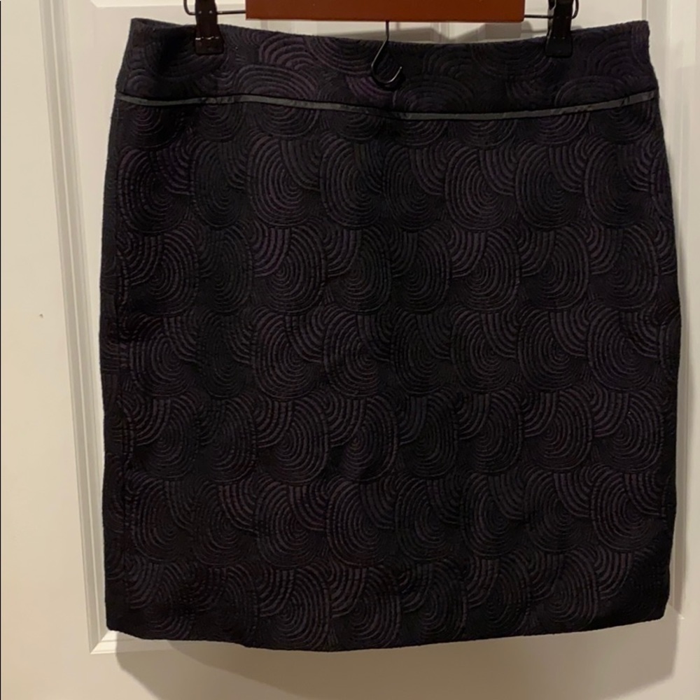 Ann Taylor EUC purple pencil skirt